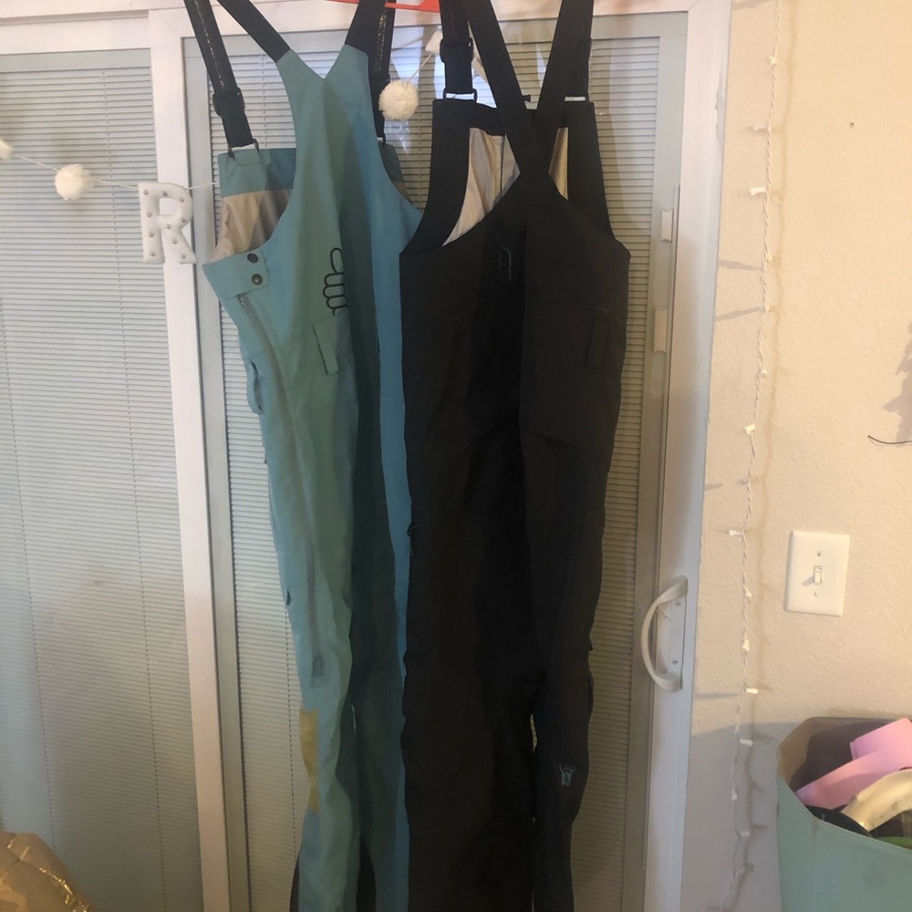 Trew bibs ✨sold✨